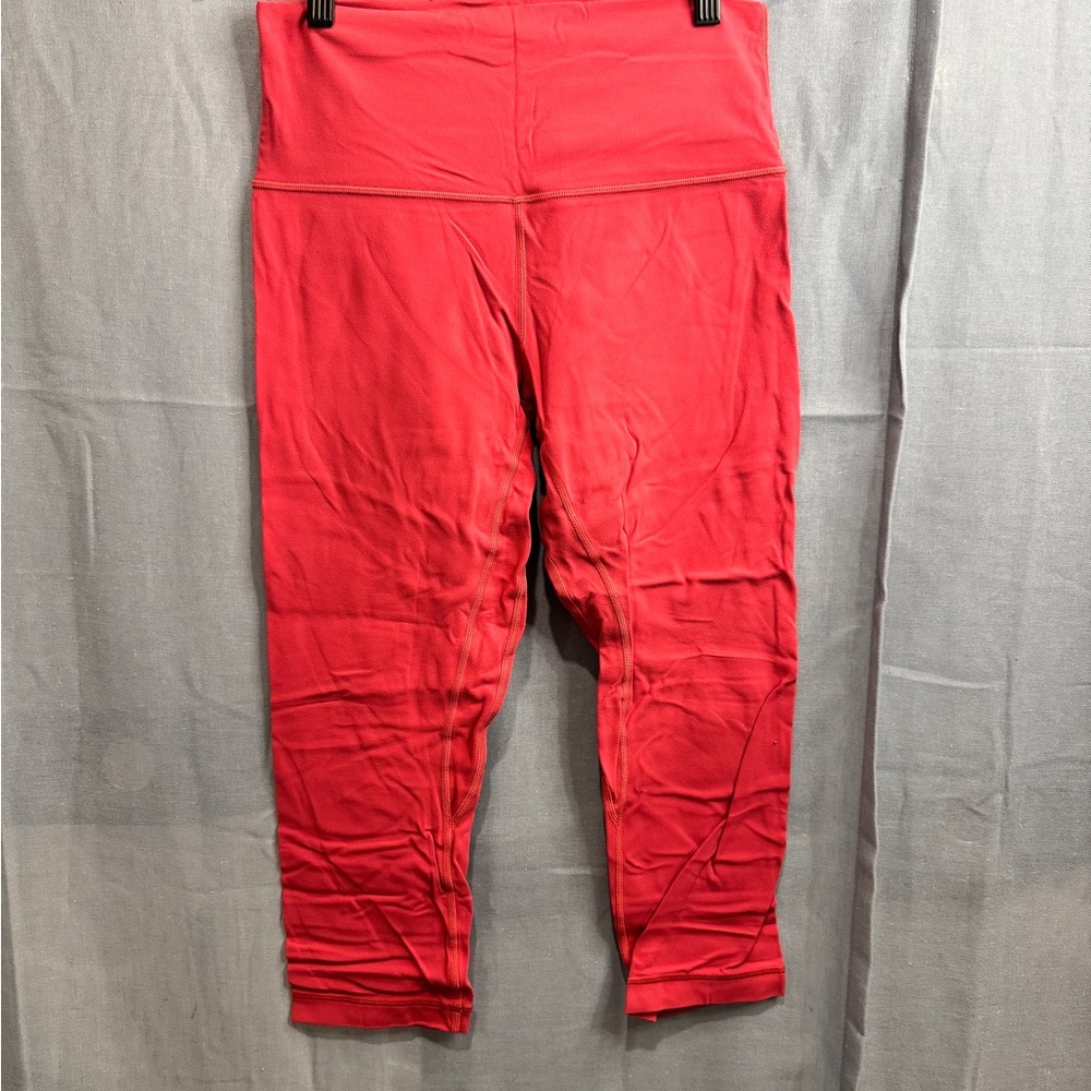 Lululemon Coral High-Waisted Capri Leggings